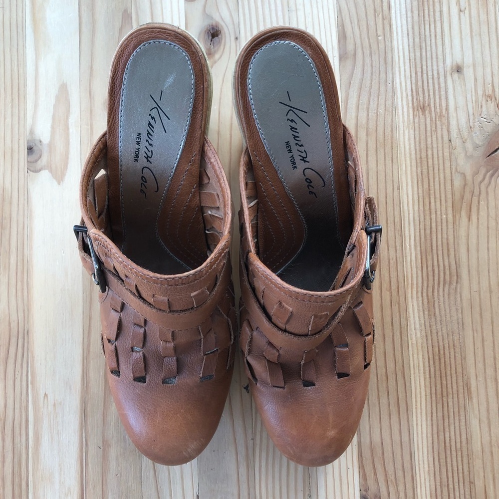 Kenneth Cole Woven Leather Clogs Size 8